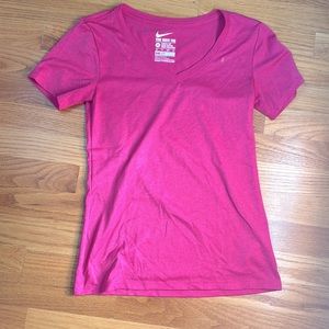 Nike women’s tee